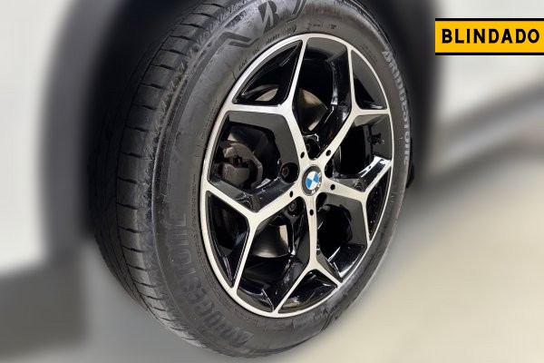 BMW X1 2.0 16V TURBO ACTIVEFLEX SDRIVE20I X-LINE 4P AUTOMÁTICO 2016/2017